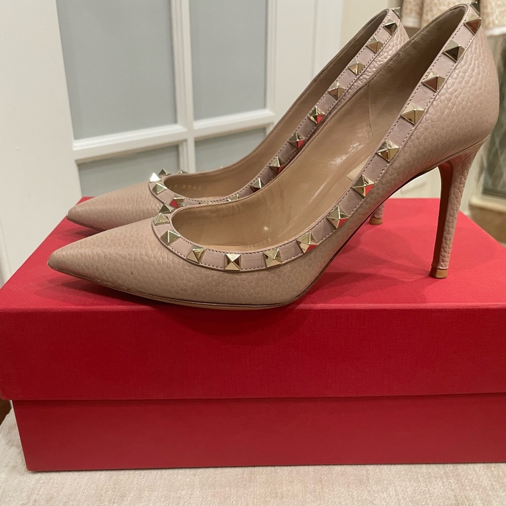Valentino a Rockstud  Pointy shoe